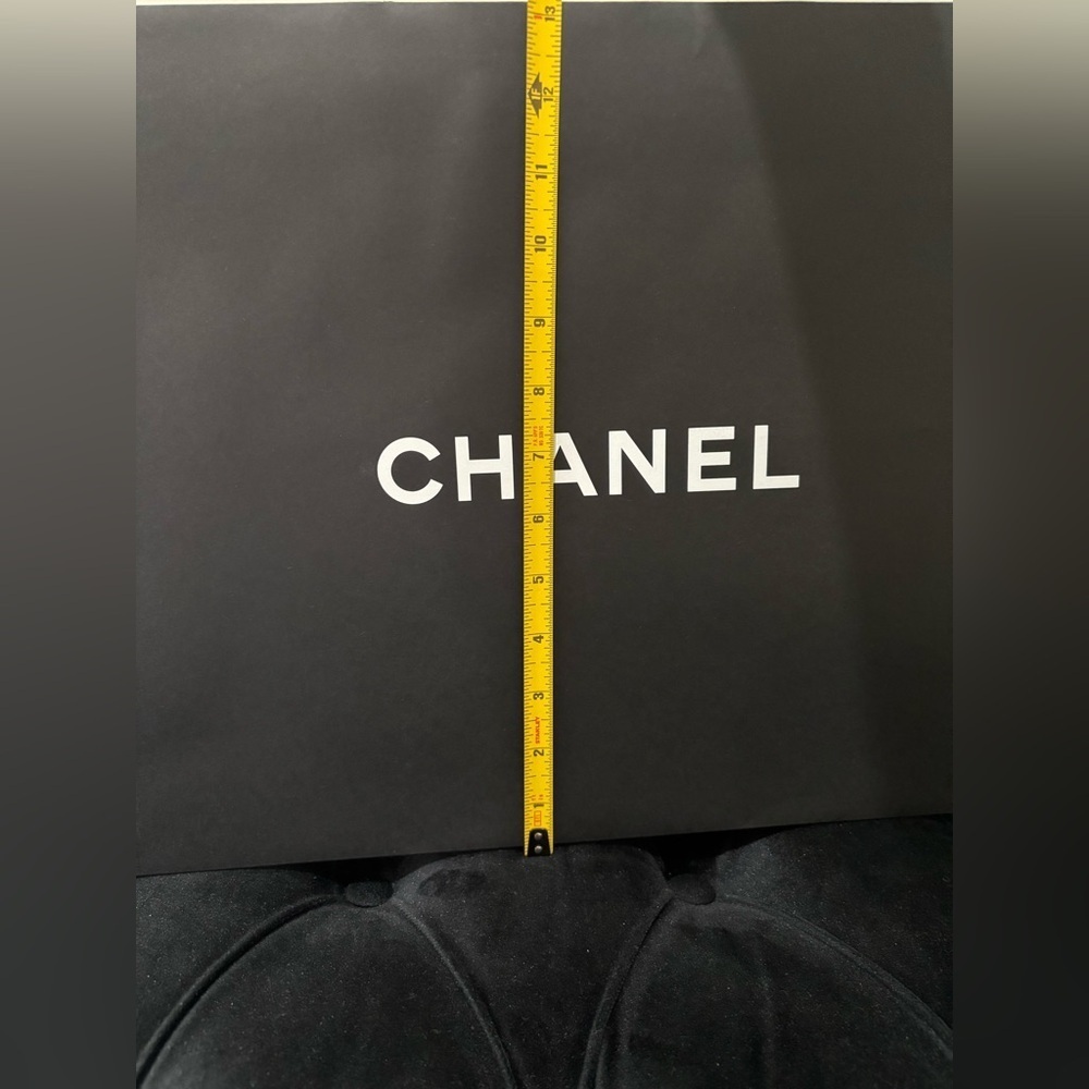 CHANEL Classic Black Shopping Tote - Picture 7 of 7